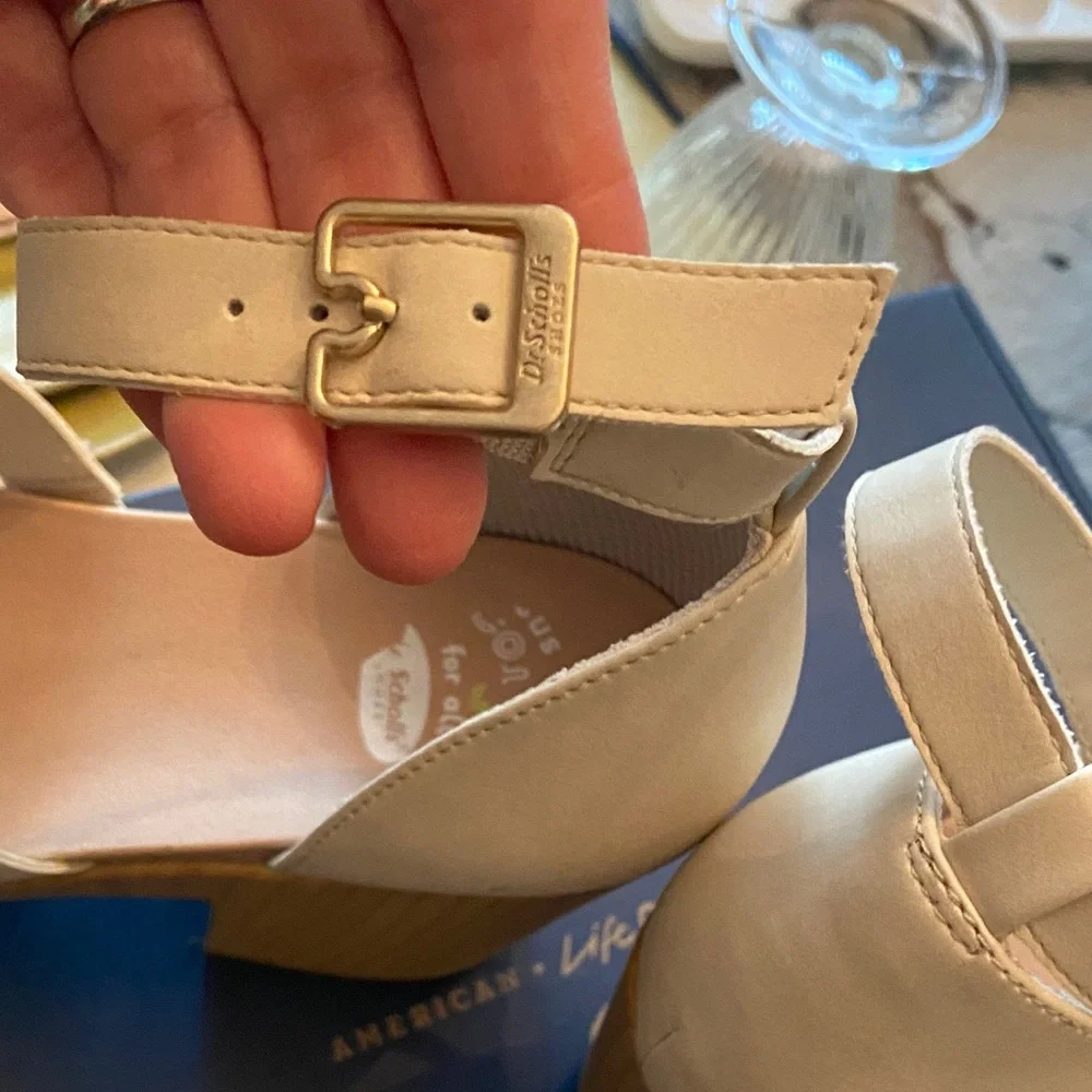 Dr. Scholl's Blissful Platform Sandal Size 7